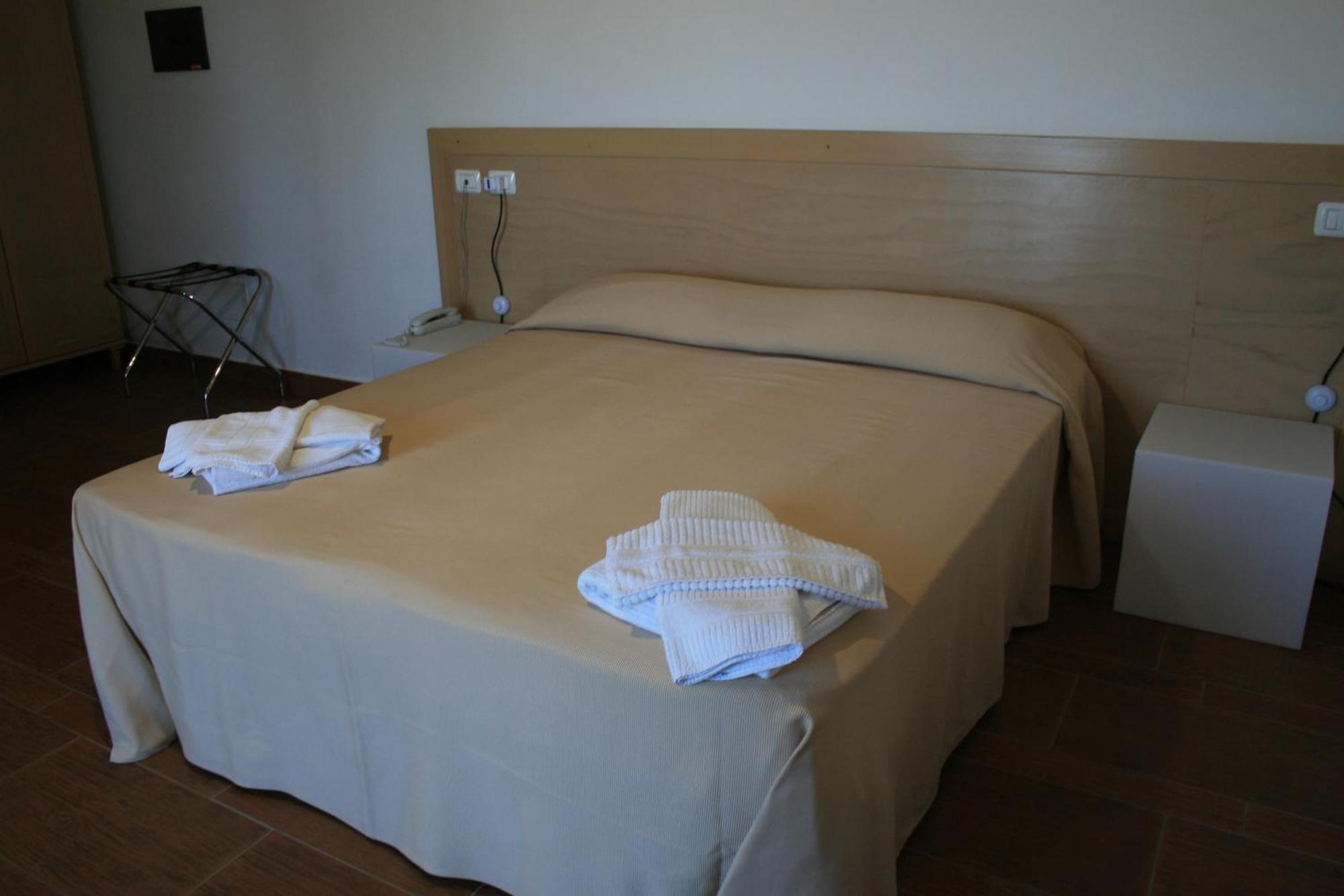 בלבדרה מריטימו Il Podere Dell'Angelo Old Country House מראה חיצוני תמונה