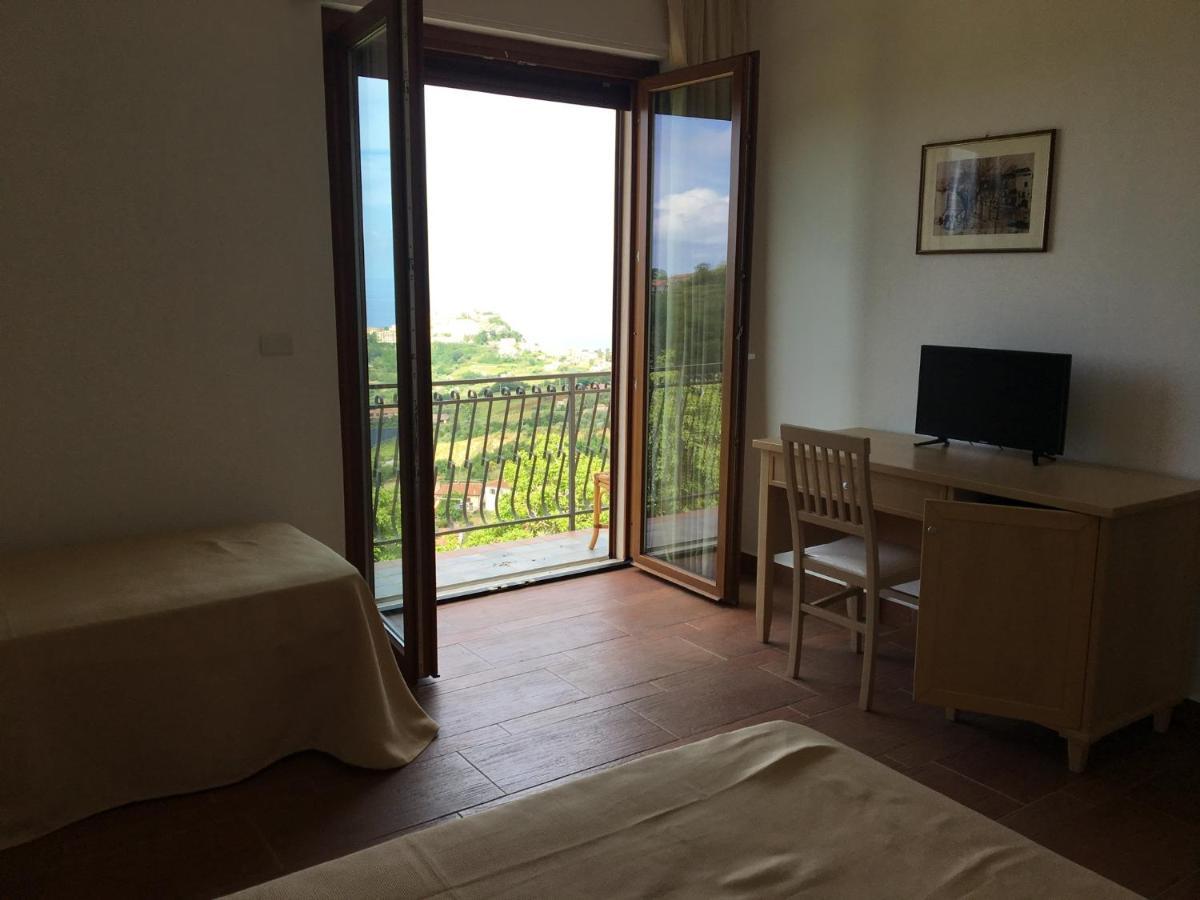 בלבדרה מריטימו Il Podere Dell'Angelo Old Country House מראה חיצוני תמונה